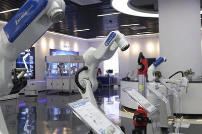 重庆 金融赋能 加「数」前行 智能机器人研发步入快车道